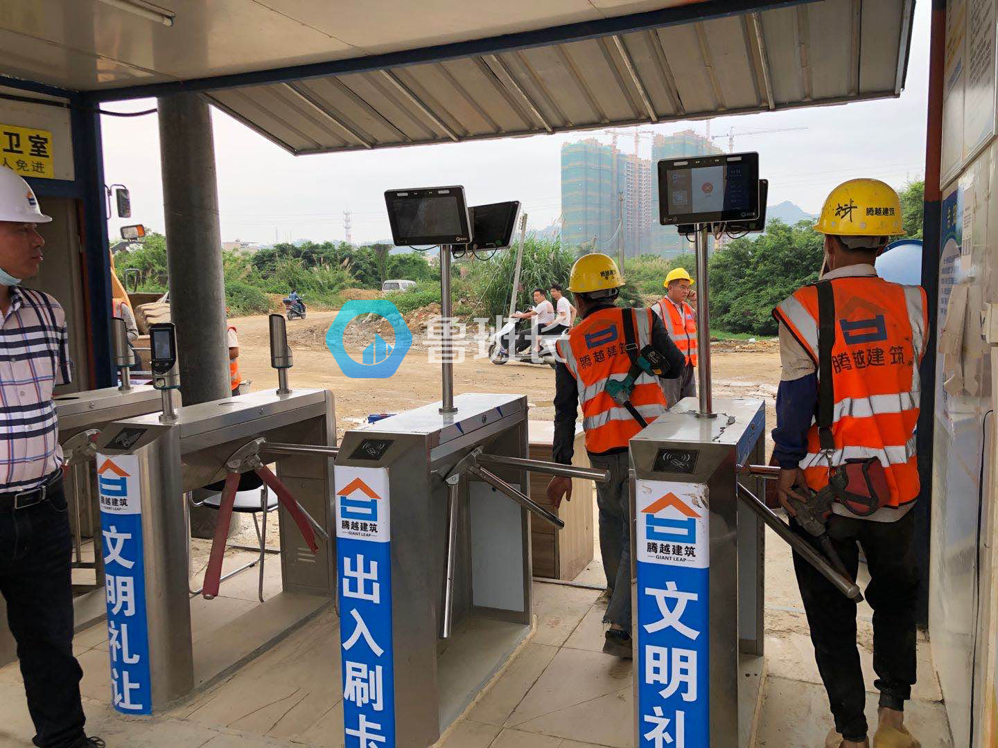 工地人臉識(shí)別系統(tǒng)，工地人臉識(shí)別考勤閘機(jī)